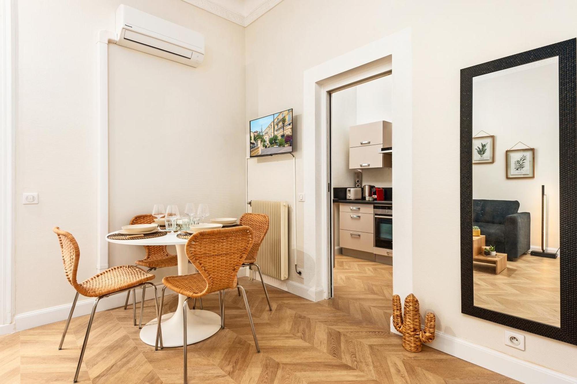 Mont Fleuri- Somptueux 2 Pieces - Parking - Menton Apartment Екстериор снимка